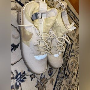 Nike Air Force one gore Tex white waterproof winter shoes